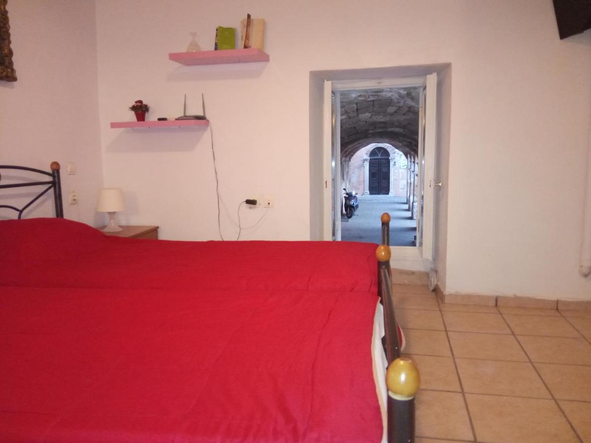 Sotoportego La Canea Exterior foto